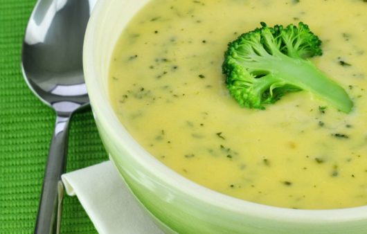 Receita de Sopa de Inhame com Brócolis